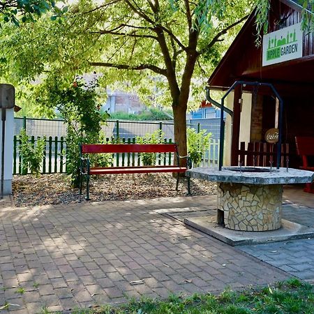 데브레첸 Applegarden 빌라 외부 사진